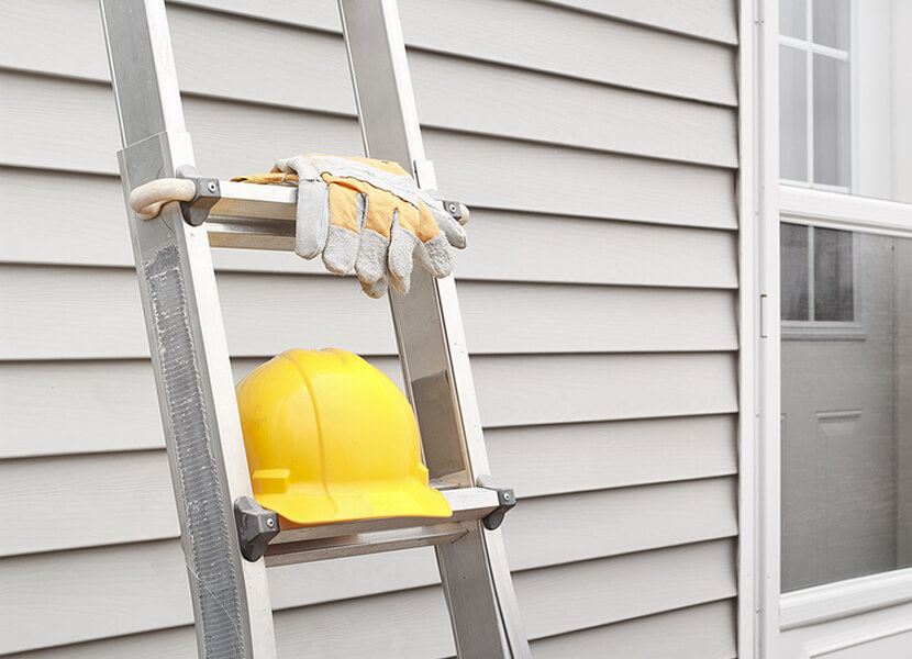Siding repair services Dayton Ohio - damaged siding repair